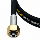 Gerader M22-Messinganschluss und DN8-Schlauchaufdruck mit 400 bar in Nahaufnahme